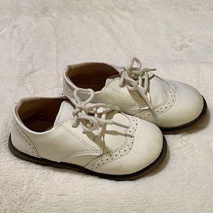 MG Baby Toddler Boys White Wingtip Shoes 11/28